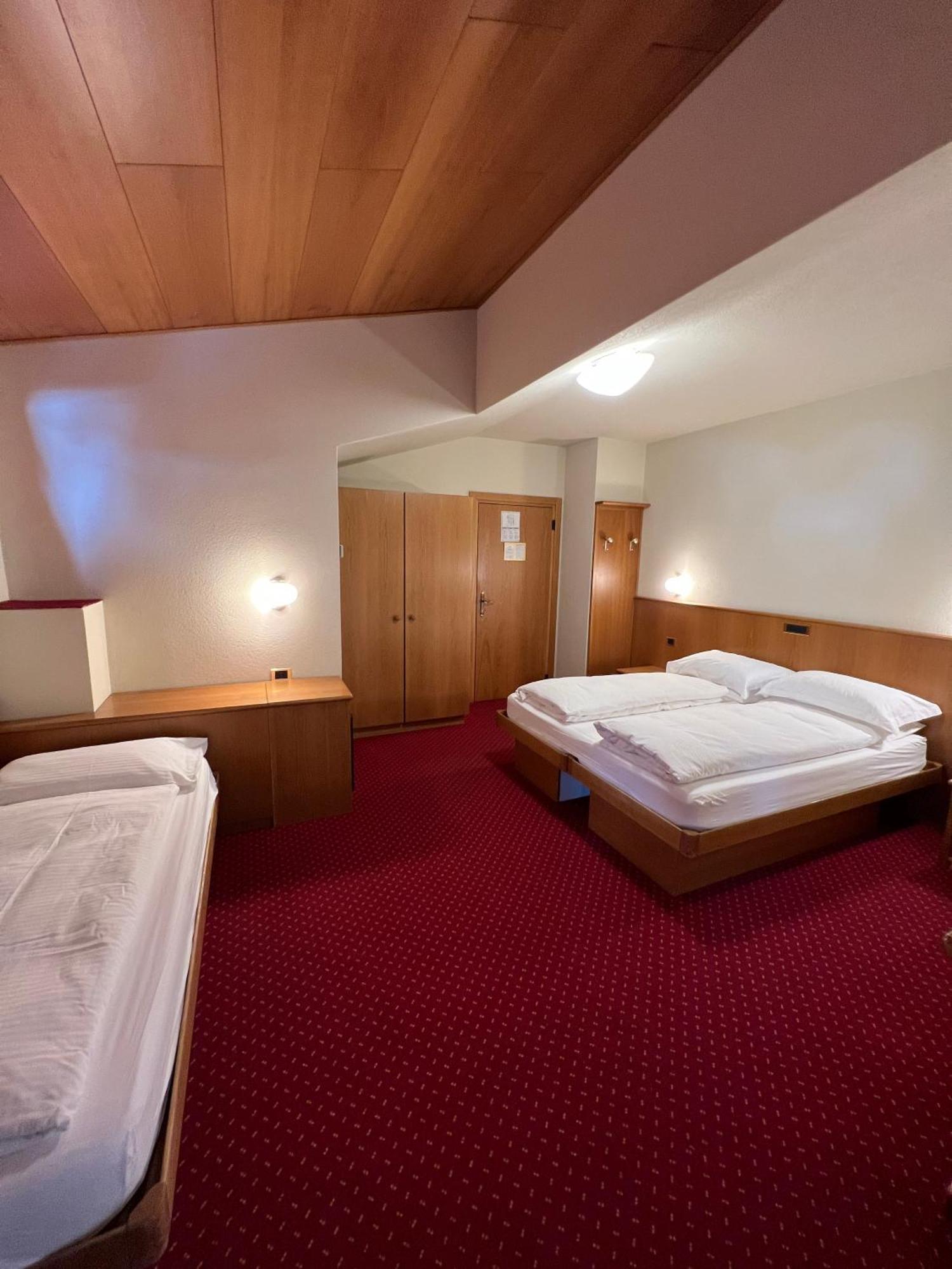 Hotel Miravalle Isolaccia Cameră foto